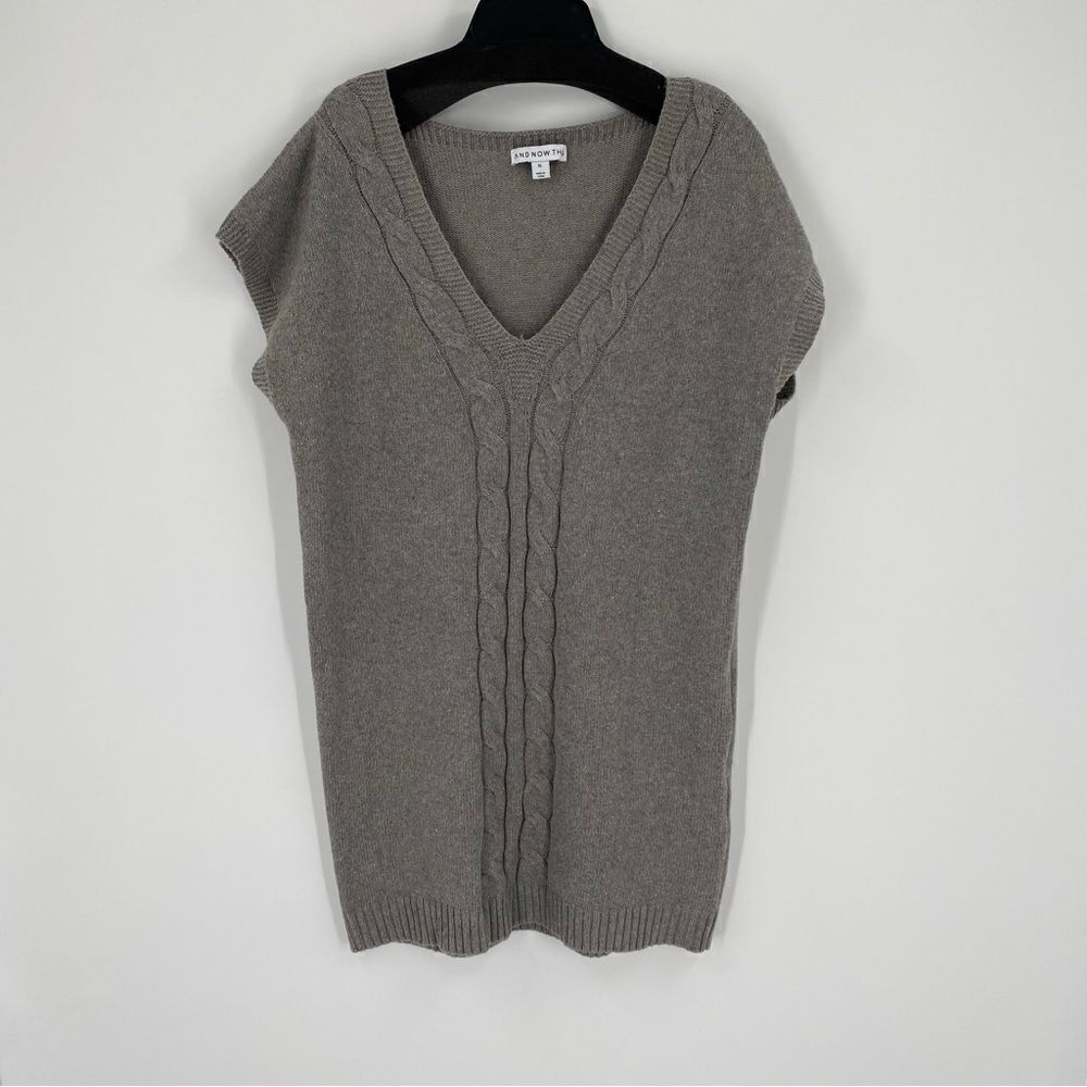 And Now This Women’s V Neck Sleeveless Knit Tunic Sweater size XL Gray